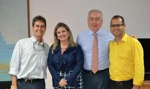 Deputada e prefeito eleito de Tanque Novo pedem reconstrução de trecho da BA 156