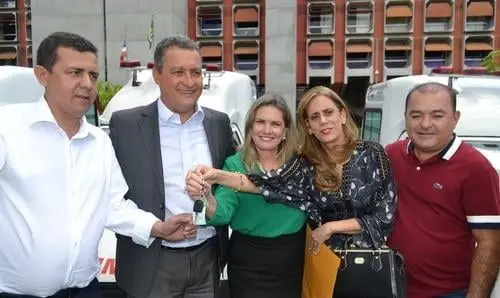 Sebastião Laranjeiras: atendimento à saúde é reforçado com entrega de ambulância