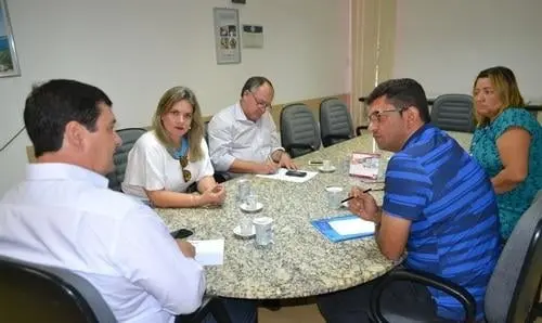 Iuiu: Ivana Bastos e Reinaldo buscam intervenções da Embasa no município