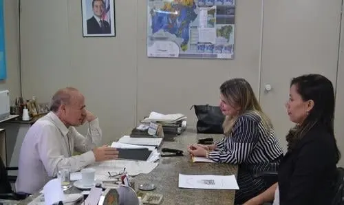 Após solicitação de Ivana, mais de 100 famílias receberão energia elétrica