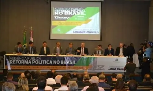 Ivana Bastos participa de audiência pública sobre a Reforma Política no Brasil