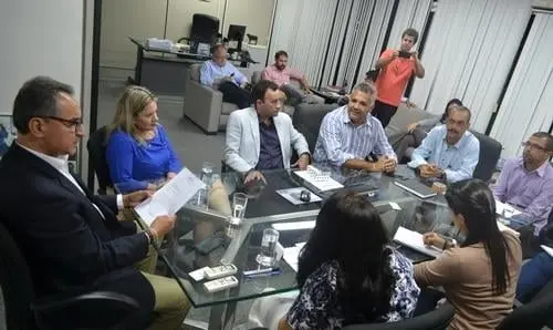 Ivana Bastos e Consórcio Alto Sertão apresentam demandas na SEMA