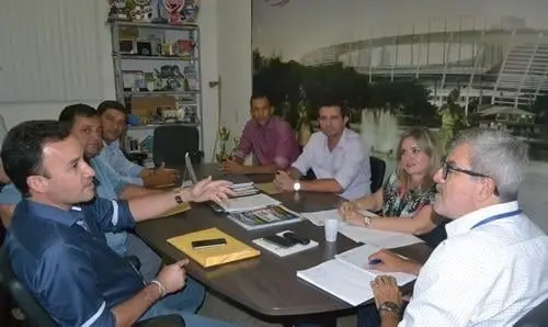 Sudesb garante que iluminação do estádio de Igaporã será concluída em breve