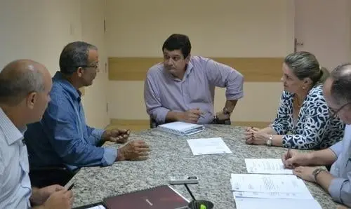 Ivana Bastos apresenta demandas de Iraquara e de diversos municípios na Embasa