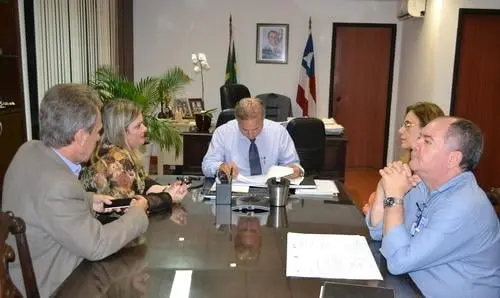 Dom Basílio: Ivana Bastos acompanha pedidos na SESAB