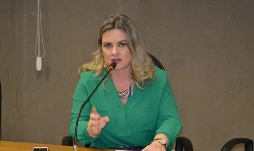 Ivana Bastos apresenta relatório da Valec na Comissão da Fiol