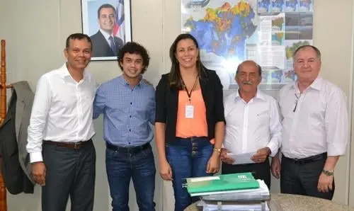 Prefeito de Candiba cumpre agenda na Supec e acompanha pedidos de energia