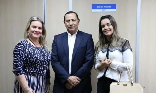 Deputada e líder local buscam melhorias para o entrocamento de Lençóis