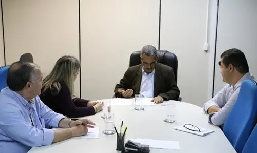 Ivana Bastos e prefeito cobram construção de cisternas para Lajedinho