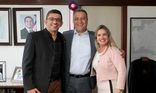 Rui Costa ouve pedidos de Iuiu afirma que assinará Ordem de Serviço para asfalto