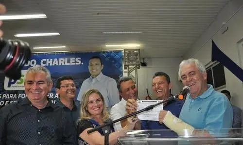 Otto Alencar e Ivana Bastos prestigiam filiação de Charles Fernandes ao PSD