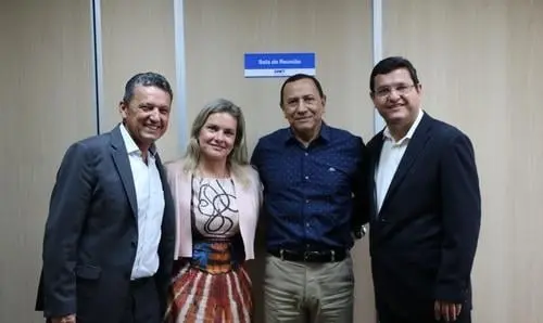 Ivana e Jairo solicitam autorização do DNIT para execução de obras em Guanambi