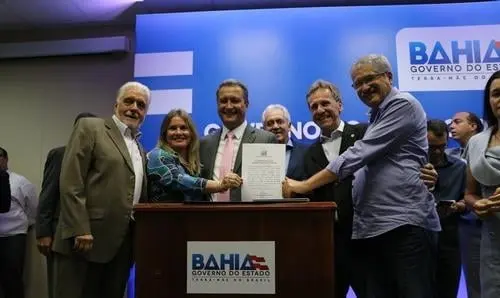 Assinado convênio que garante R$700 mil para construção de praça em Dom Basílio