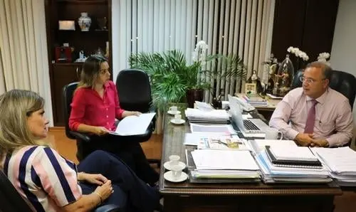 Ivana quer providências diante do fechamento do Hospital de Ibitiara