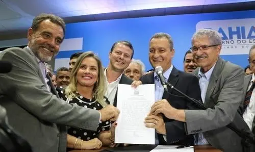 Ivana Bastos garante R$ 500 mil para urbanização da Praça do Mercado em Caetité