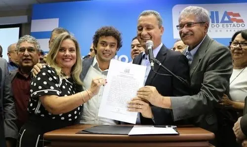 Praça será construída em Candiba com emenda da deputada Ivana Bastos