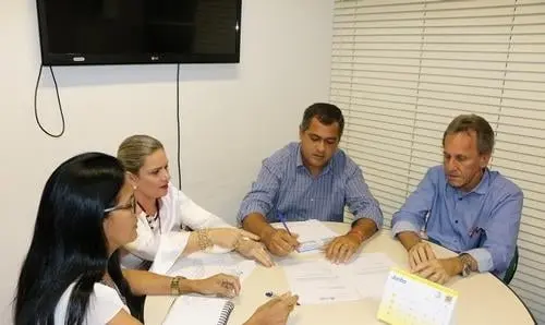 Deputada apresenta demandas do município de Dom Basílio na SDR