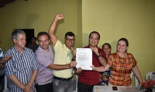 Ivana comemora liberação de O.S para pavimentação da Ladeira da Batateira