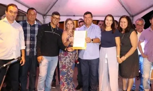 Ivana Bastos comemora entrega de obras estruturantes em Guanambi