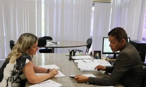 Ivana bastos viabiliza energia elétrica para comunidades rurais 