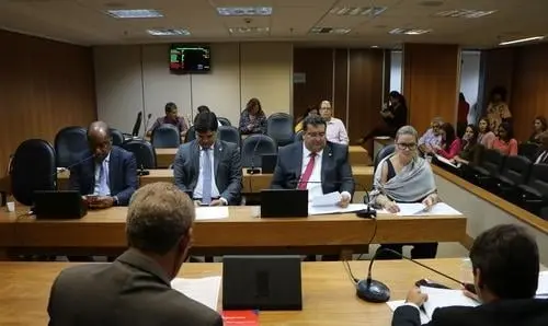 CCJ aprova Projeto de Lei de Ivana Bastos de causa feminina 