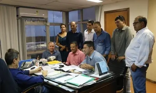 Prefeito de Iuiu e comitiva cumprem agenda na SIT