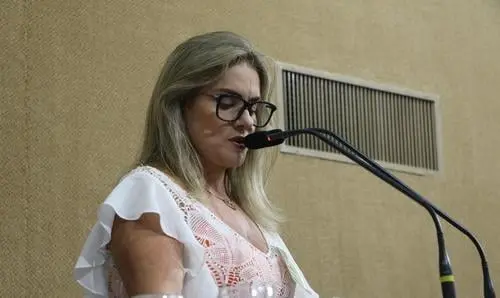 Ivana Bastos quer instituir o Dia do Gestor Público