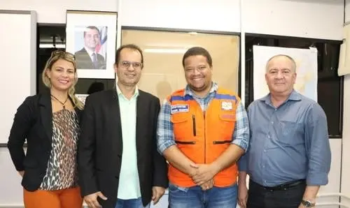 Prefeito de Tanque Novo cumpre agenda em Salvador