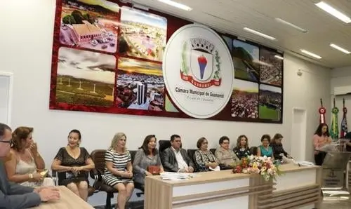 Ivana Bastos é homenageada em livro que traz a história de mulheres de Guanambi