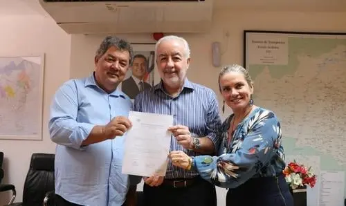 Ivana solicita obras de iluminação e pavimentação asfáltica para Rio do Antônio