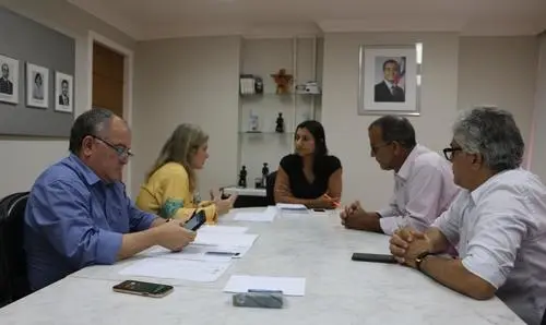 Ivana e prefeito buscam pela implantação do Centro Administrativo em Iraquara 