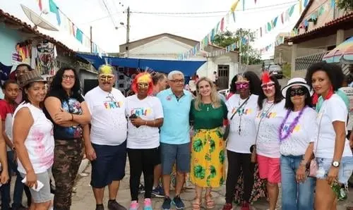 Caetité: Ao lado de Valtécio, Ivana participa de festividades no município