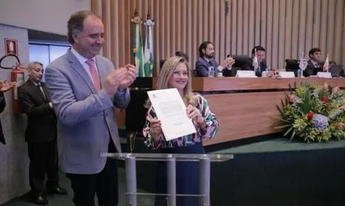 Ivana Bastos assume a presidência da Unale