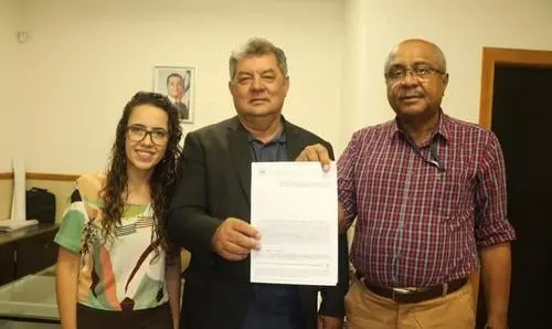 Assinado convênio para pavimentação de ruas em Rio do Antônio 