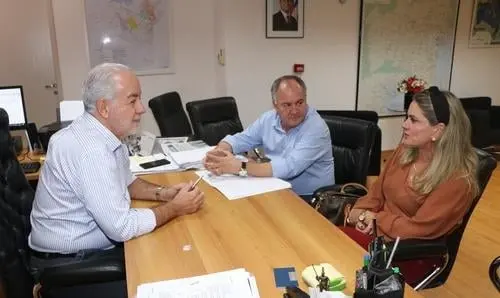 Ivana reitera pedidos na Secretaria de Infraestrutura
