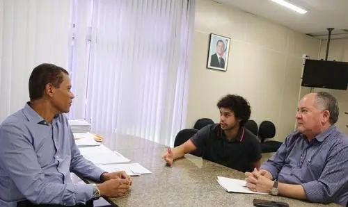 Candiba: últimos ajustes para o início das obras de iluminação pública na cidade
