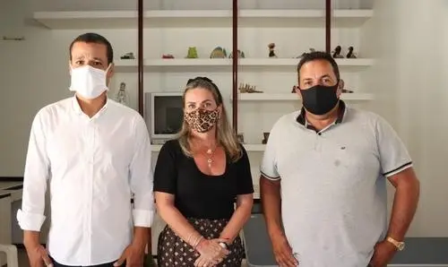 Ivana Bastos apoia os pré-candidatos Gimmy e Manoel Rufino em Malhada