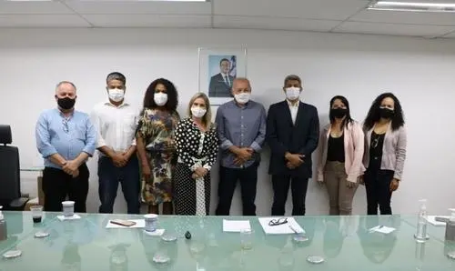 Deputada e prefeito tratam sobre nova unidade de ensino para Iraquara