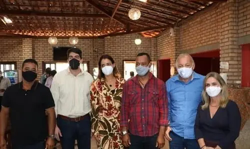 Em visita à Iraquara, Ivana Bastos conhece o projeto Lapa-Doce