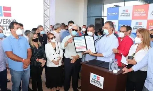 Ivana participa da entrega da Policlínica de Saúde em Brumado
