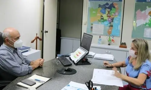 Ivana Bastos busca ampliação de sistema de abastecimento de água para Guanambi