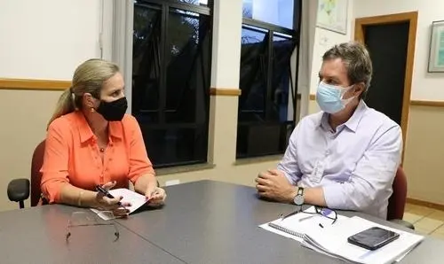 Ivana Bastos vai à Conder acompanhar demandas para os municípios