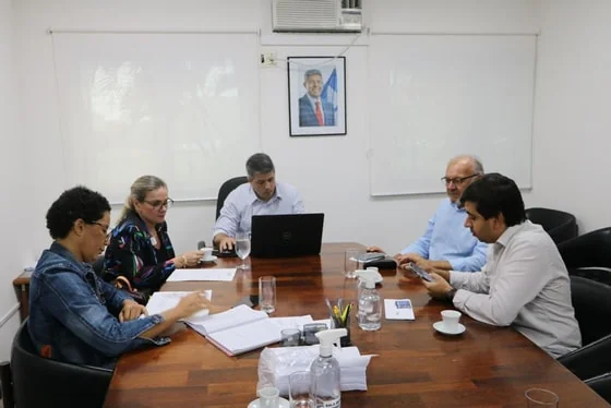 Ivana Bastos e prefeitos de Urandi e Iraquara buscam mais acesso água para comunidades