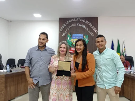 Ivana Bastos recebe o Título de Cidadã de Serra do Ramalho