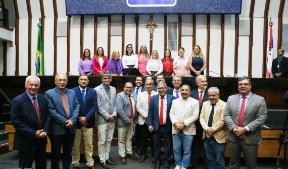 Em sessão histórica, ALBA aprova exclusivamente iniciativas de autoria da bancada feminina