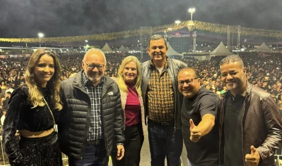 Ivana Bastos prestigia festejos juninos e reafirma compromisso com municípios da Chapada Diamantina