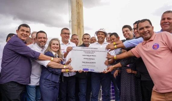 Ivana, governador Jerônimo e Lucas entregam investimentos para Souto Soares em celebração pelos 63 anos do município