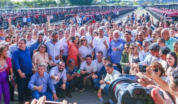 Ivana Bastos participa do lançamento do Plano Safra Bahia 2025/26 e realiza entregas importantes para municípios 