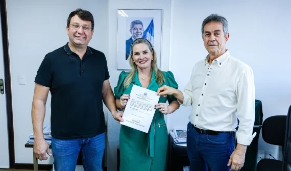 União de Ivana Bastos, Beto Pinto e Dr. Marcelo garante implantação de ciclovia na BA-290, em Medeiros Neto