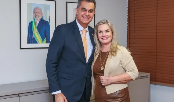 Ivana Bastos conquista novos investimentos na Seinfra para os municípios